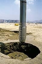IP65 تصنيف Vibroflot الكهربائية 380 فولت مع 65 ديسيبل مستوى الضوضاء والمواد الفولاذية
